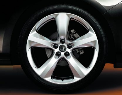 Lichtmetalen Velgen Opel Astra J 19"